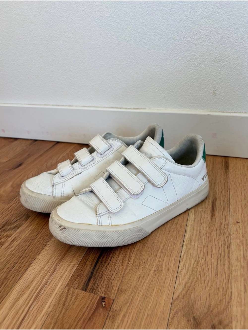 Veja Women’s White Velcro Casual Preppy Leather Sneakers with Green Heel Tab 38